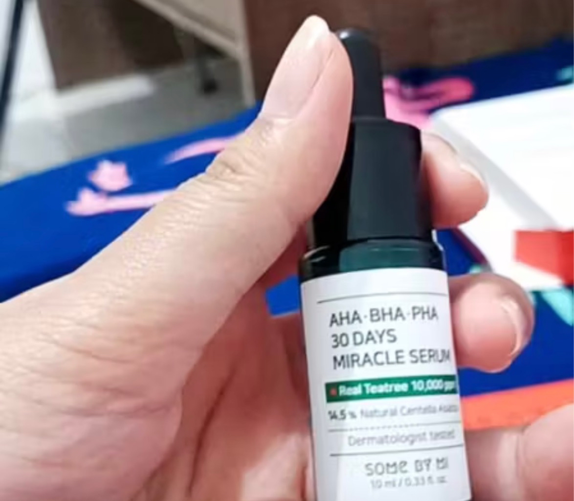 AHA BHA PHA 30 Days Miracle Toner imgfdn-93c1c6f4-dea2-4179-b789-1a12950f3e4f