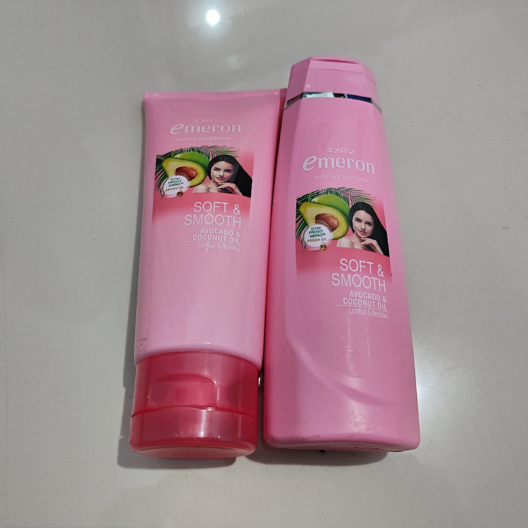 Nutritive Shampoo - Soft and Smooth imgfdn-da3cfb22-695a-4831-9dad-c7343f652df9