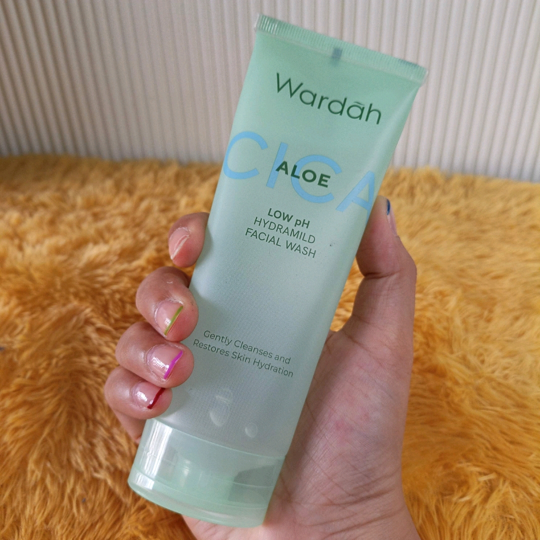 Cica + Aloe Low PH Hydramild Facial Wash imgfdn-b41e3f3a-9ed1-4f21-8281-4a23ece59eae