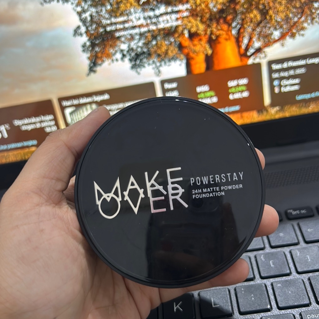 Powerstay 24H Matte Powder Foundation - W42 Warm Sand - Reformulation in October 2023 imgfdn-93ab884e-3a46-4644-a5a0-ececf672dedb
