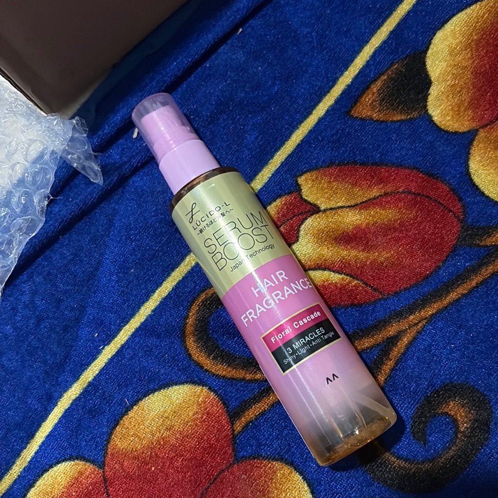 Serum Boost Hair Fragrance - Floral Cascade imgfdn-fec34655-bf76-4c3c-a46c-cd92d243b2b1