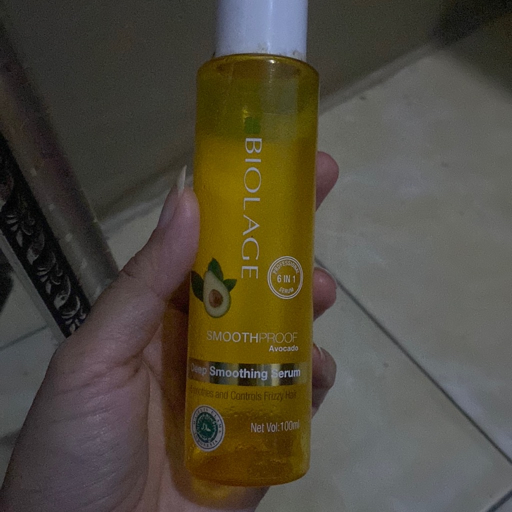 SmoothProof Serum for Frizzy Hair imgfdn-72486bae-9604-45c9-ae33-115191b3e61b