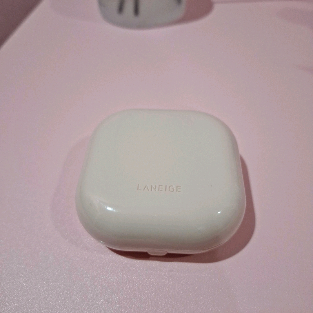 Neo Cushion Glow - 13N imgfdn-af5c9f9b-c466-4fff-a47d-74c827573bb0