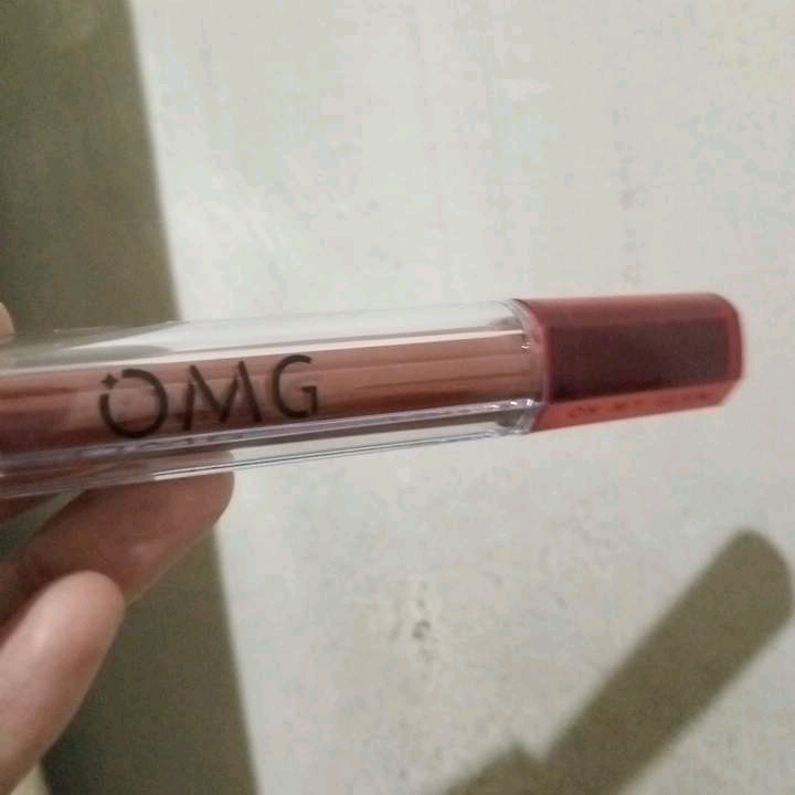 Oh My Glam Matte Kiss Lip Cream Coffee Edition - Espresso imgfdn-7b447a61-9330-4da9-98a5-d00b7ce0a533