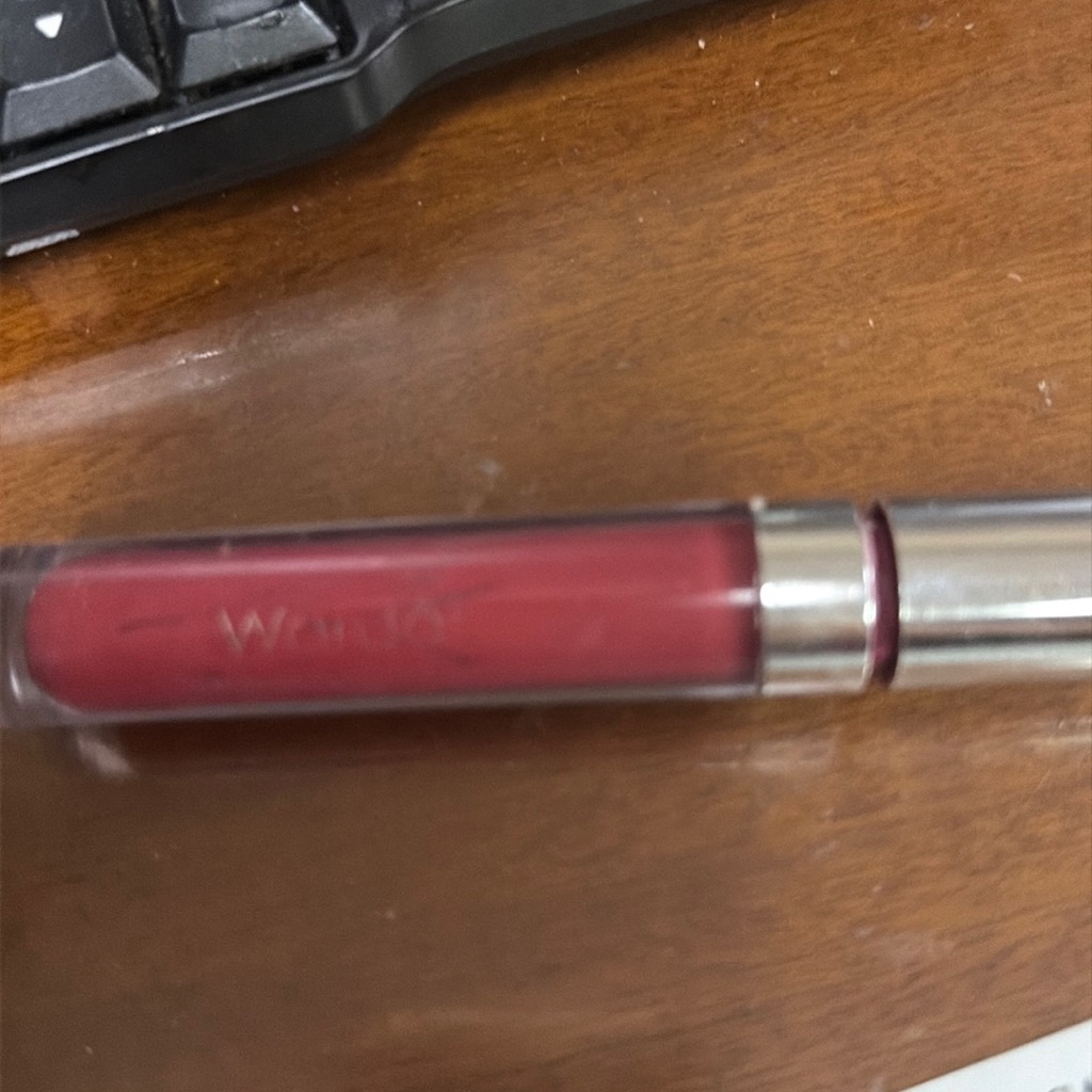 Glasting Liquid Lip - 06 Ruby Sparks imgfdn-e961868d-04e3-4f1d-8e03-7580ab11ec6f