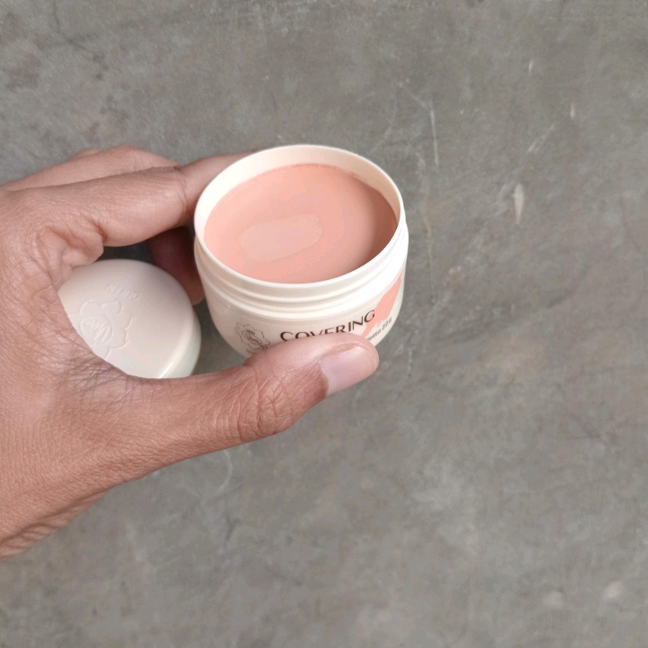 Covering Cream - Natural imgfdn-e5d65966-31e0-4a58-8393-1546cec3b0fb
