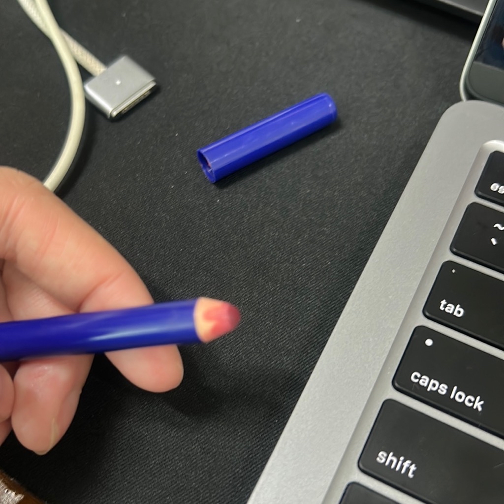 Color Contour Plus Lip Liner - Wine Red imgfdn-f5c5189b-230c-434a-9b2e-0080b3bf0452