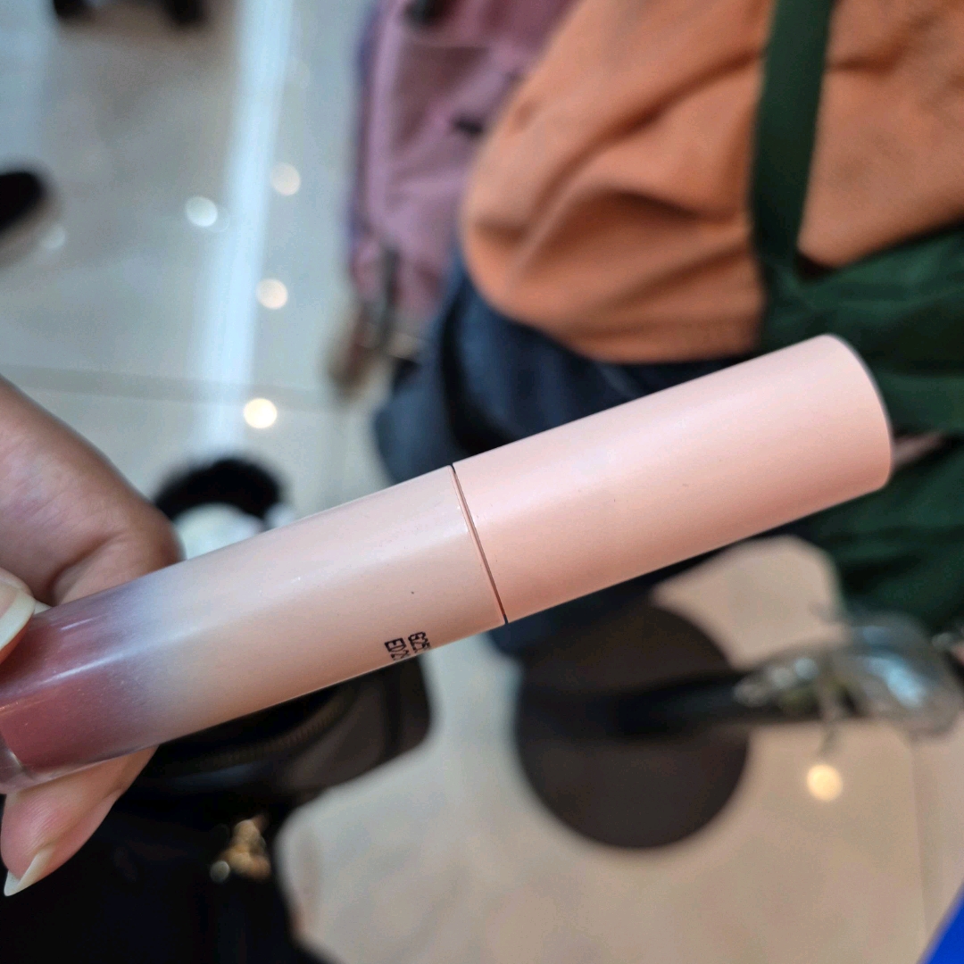 Mattedorable Lipcream - 07 Spark imgfdn-20c94d0a-de1a-4efe-8ea4-42aa85164b74