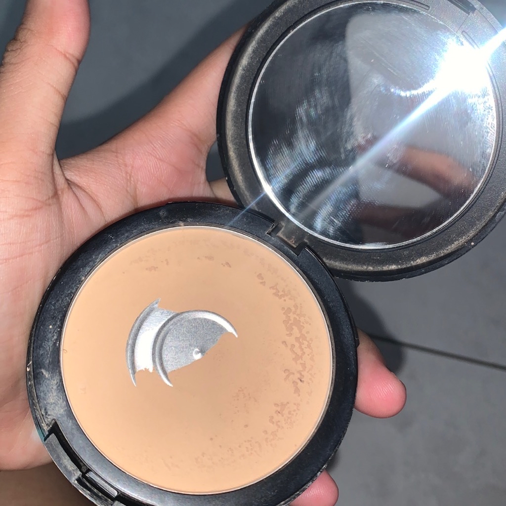 Powerstay Demi Matte Cover Cushion - W32 Warm Beige imgfdn-1ad817ed-8fd6-42b3-aa99-c0f900760ac2