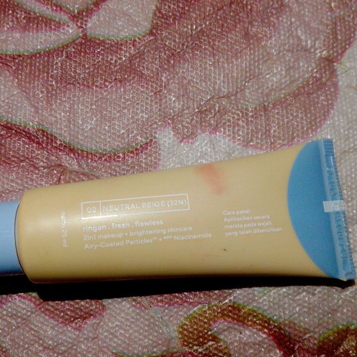 Lightening Fresh BB Tint - 03 Warm Ivory imgfdn-67b9f538-6337-4092-861d-067936866f13