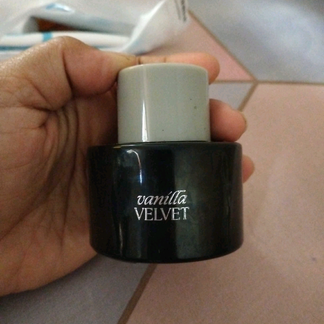 Eau de Parfum - Vanilla Velvet imgfdn-2e8c45ee-21dd-4e8f-b207-9ec7329e4488