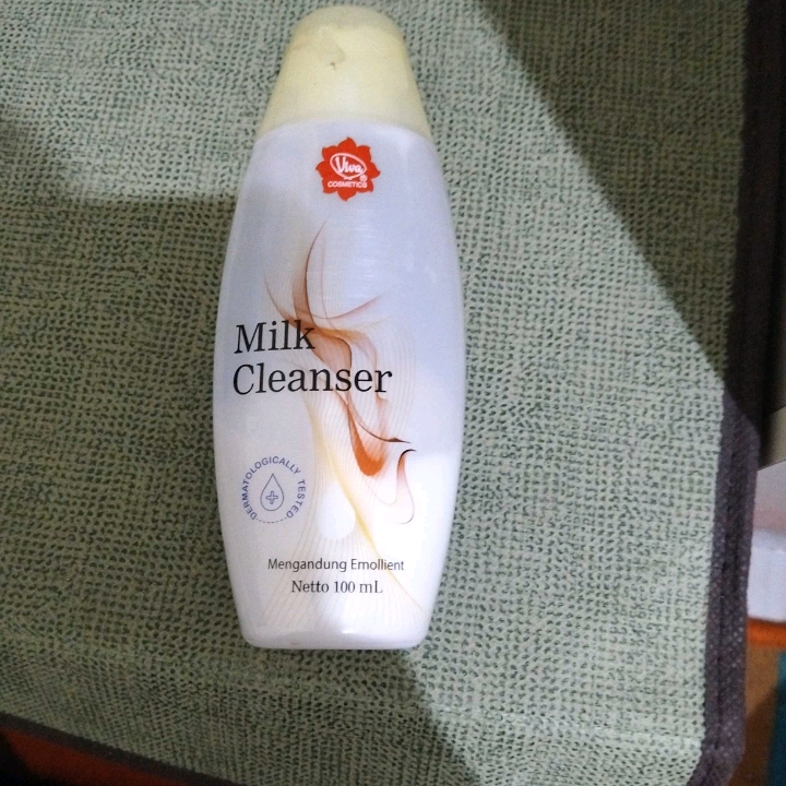 Milk Cleanser - Original imgfdn-d0508e76-35ca-4800-878d-f1fd392ea7b3