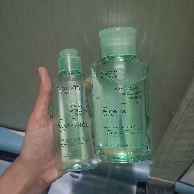 Nature Daily Calm & Soothe Micellar Water imgfdn-b66e2604-b6de-45f3-a4f9-7b5a26a875ef