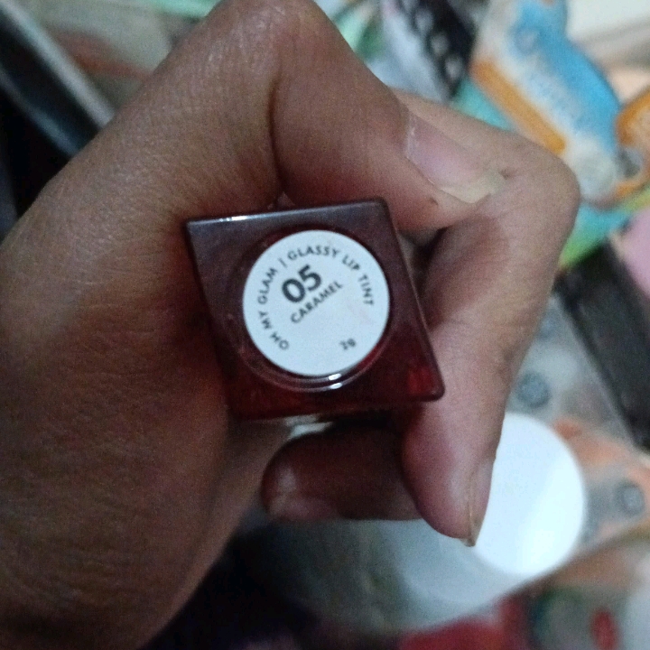 Glassy Lip Tint - 05 Caramel imgfdn-1bdfac49-ddeb-4f1e-be4d-7af9865fee55