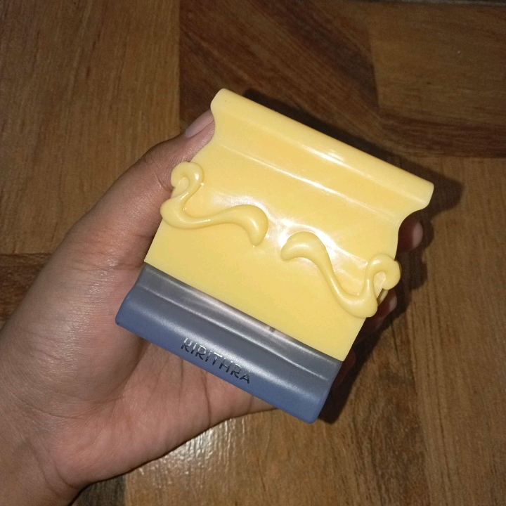 Kirithra Extrait de Parfum imgfdn-6b5545c1-862d-4113-8e4b-f4d390033a8b