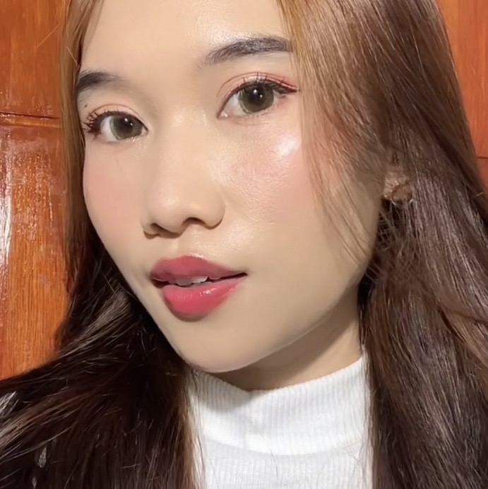 Skin Equalizer Perfecting Primer - Invisiblur imgfdn-79f6dd5a-1da9-4c84-9fe0-8ccd364adc01