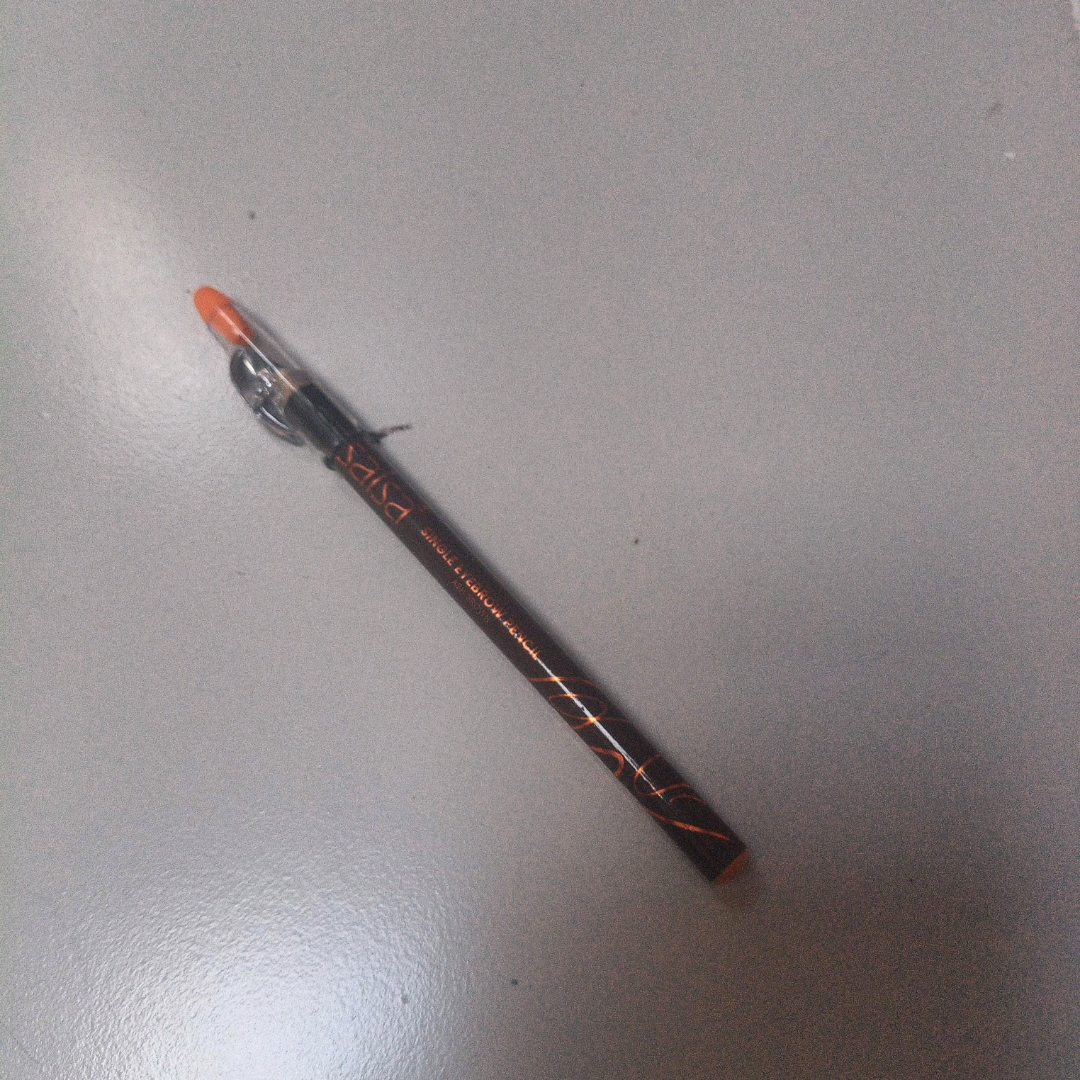 Single Eyebrow Pencil - Ash Brown imgfdn-0c23ab71-315e-454c-8479-485222f849bc