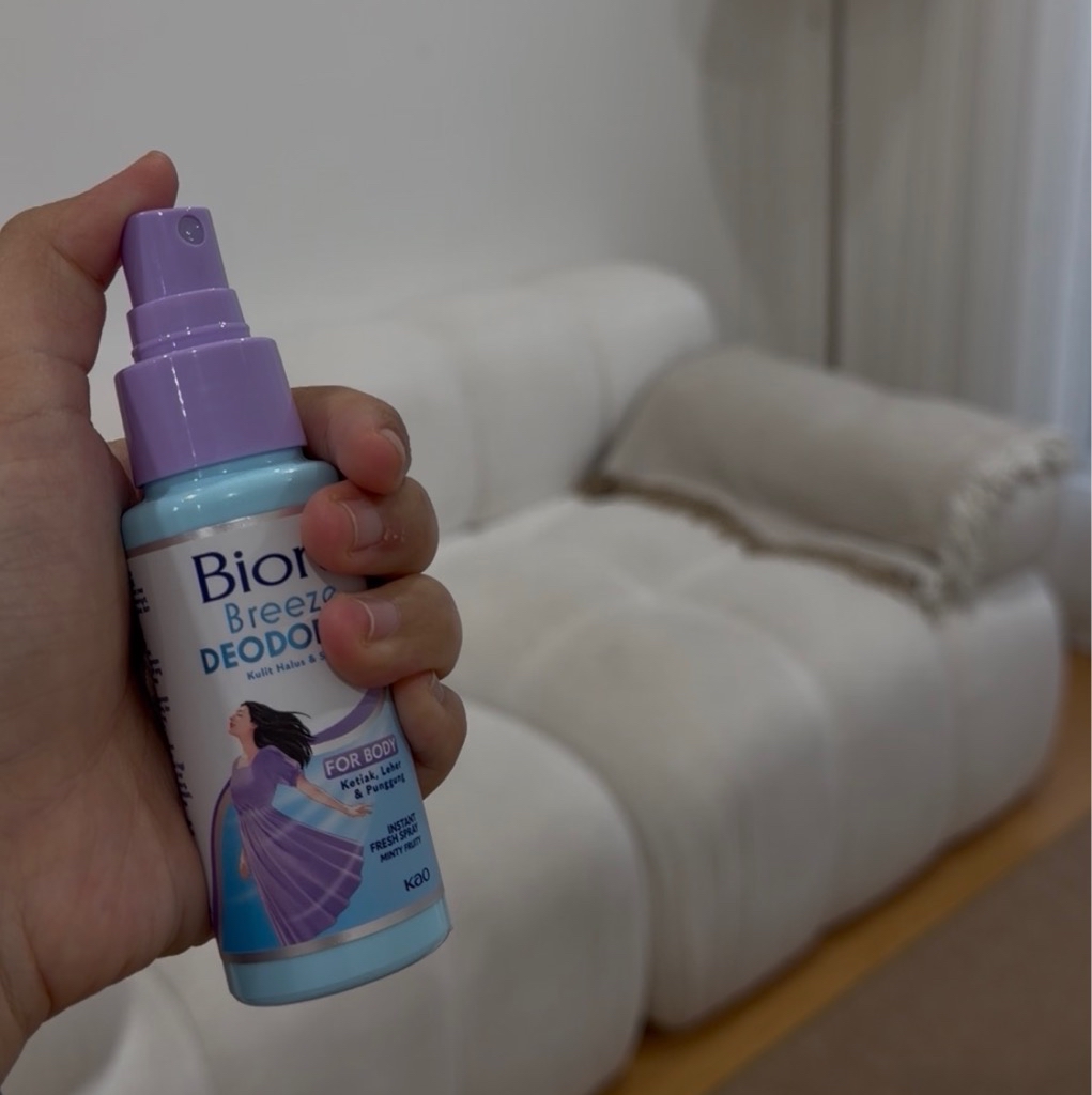 Breeze Deodorant Instant Fresh Spray - Minty Fruity imgfdn-cf444fea-b3d5-4a11-bfba-2f1d279c8eb0
