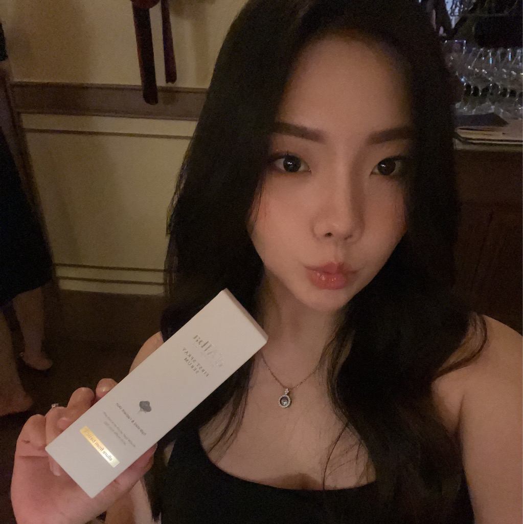 White Truffle First Spray Serum imgfdn-27027179-750e-4ff0-baa1-c2252cbbfc6a