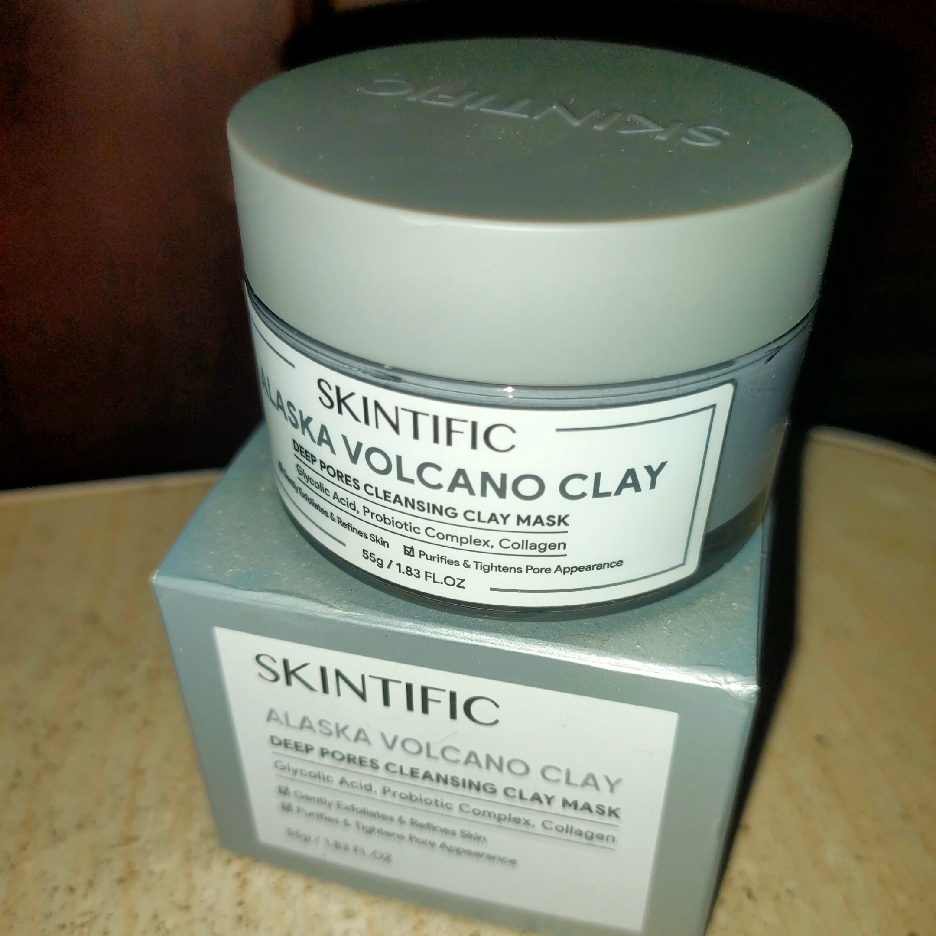 Alaska Volcano Deep Pores Cleansing Clay Mask imgfdn-7e5d88a2-415a-46cc-a5cc-5f90a3a02581