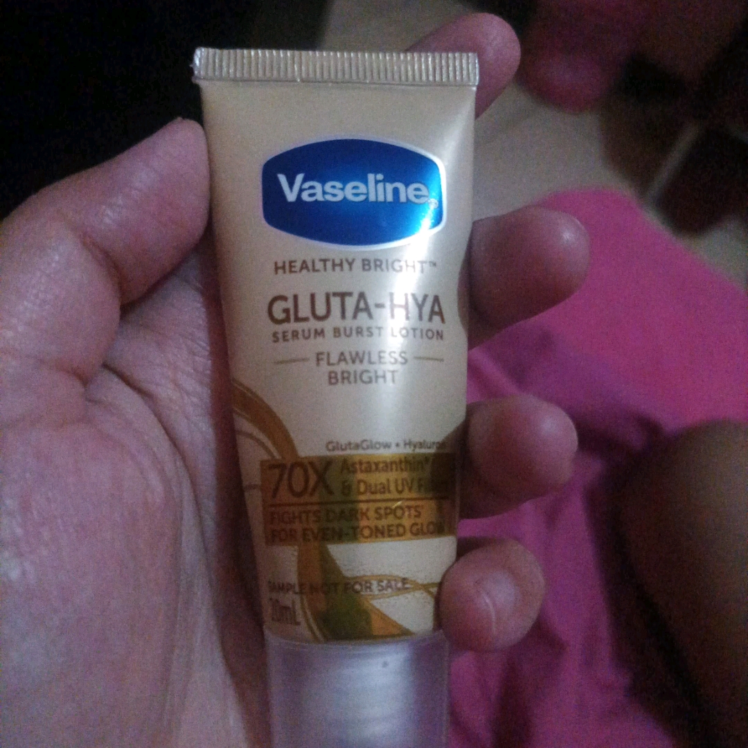 Healthy Bright Gluta-Hya Serum Burst Lotion - Flawless Bright imgfdn-53391fd2-d12f-4eff-a327-4fa4352ace14