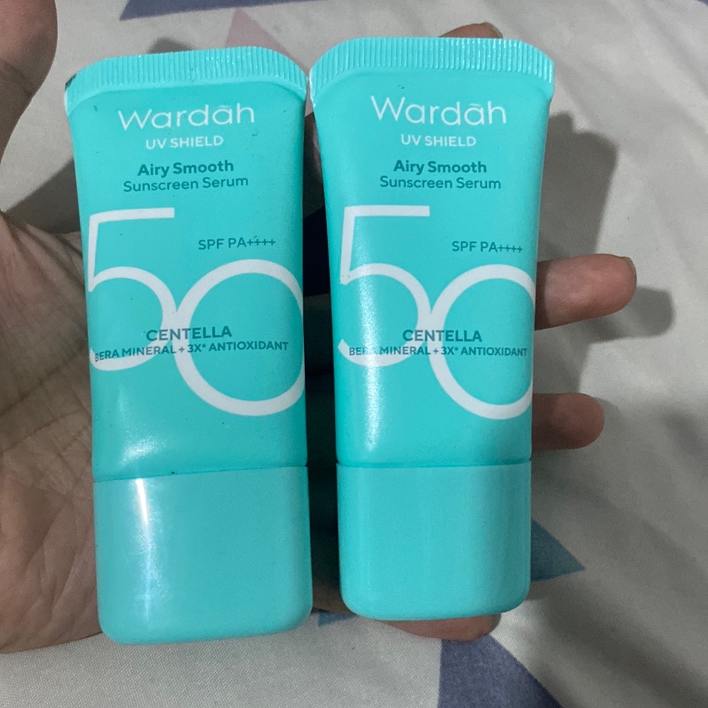 UV Shield Airy Smooth Sunscreen Serum SPF 50 PA++++ imgfdn-e812a3f8-1676-42d1-88c5-a790e3419e9e