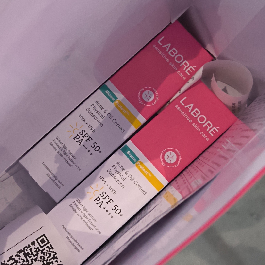 BiomeProtect Acne & Oil Correct Physical Sunscreen SPF50+ PA++++ imgfdn-327564b2-256f-4154-a55a-dab12d113a06