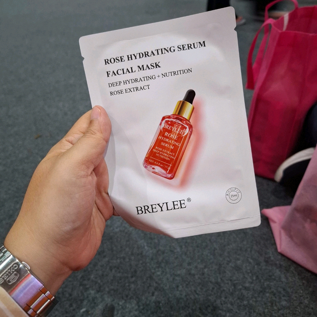 Rose Hydrating Serum Facial Mask imgfdn-328a35e9-8371-4fde-879b-bef82e05c753