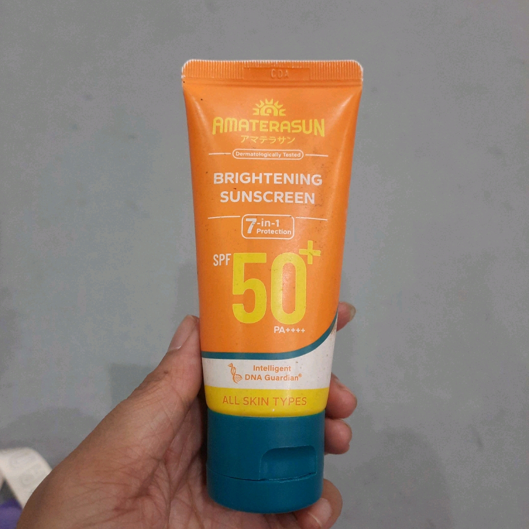 Brightening Sunscreen SPF 50 PA++++ imgfdn-f1a7ee56-8e6b-44a4-bca9-a964df10d437