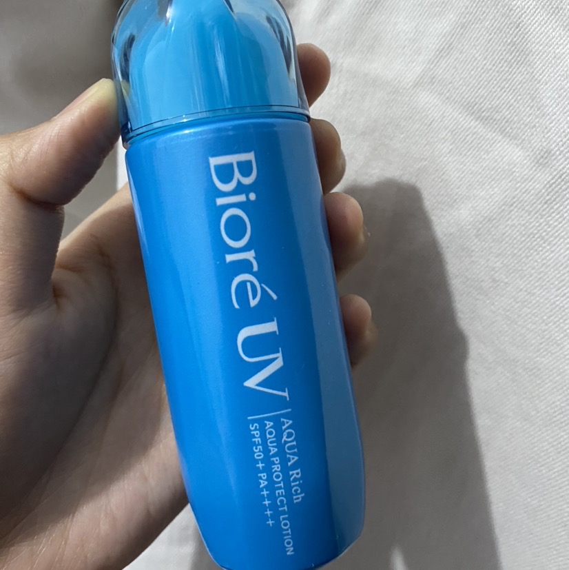 UV Aqua Rich Watery Gel SPF 50+/PA++++ imgfdn-8015e069-a188-4624-9dc9-4caf29471665