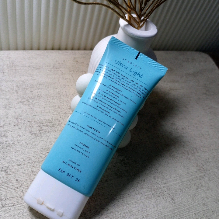 Ultra Light Daily Sunscreen SPF 50+ PA++++ imgfdn-feef7a29-b6dc-4c6c-9b47-b9d8cb103c8b