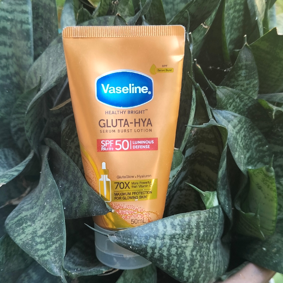 Gluta Hya Serum Burst Lotion Pro Age Restore imgfdn-2ac9e60d-4bac-4303-a4e2-a666dbd39b93