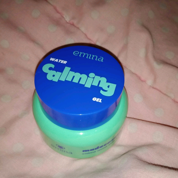 Water Calming Gel Moisturizer imgfdn-9ab85cef-083e-4273-877b-6ea02a626cbe