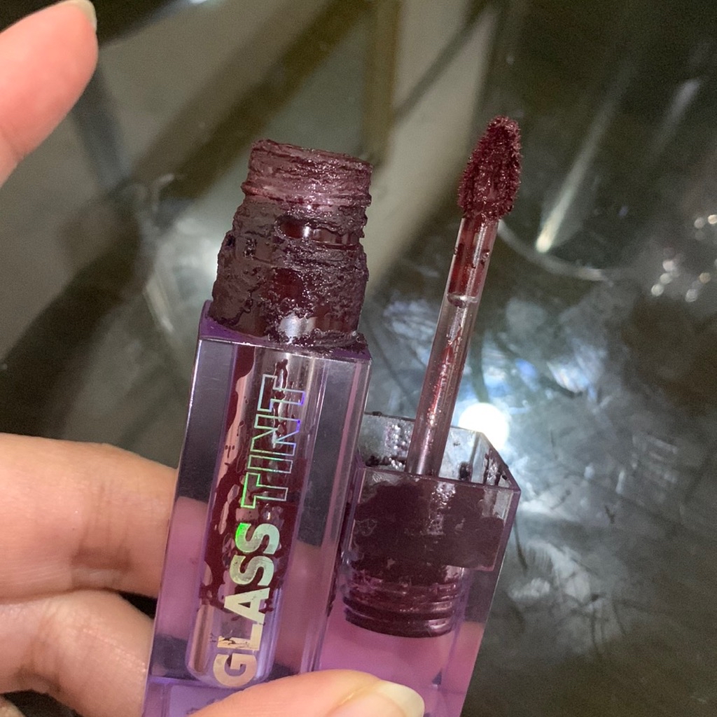 Glass Tint - Ursula imgfdn-ec712937-b143-47c0-aa22-cc1c42890c59