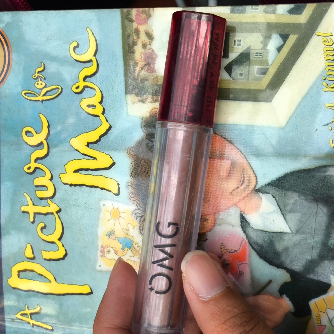 Oh My Glam Mattelast Lip Cream - 13 Latte imgfdn-498fe6e5-fac0-4480-98dc-1edc02169b64