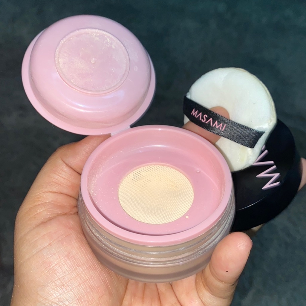 Forever Matte Blurring Loose Powder - Medium imgfdn-28f6f00f-eae3-48ec-afaf-aeb72f86891b