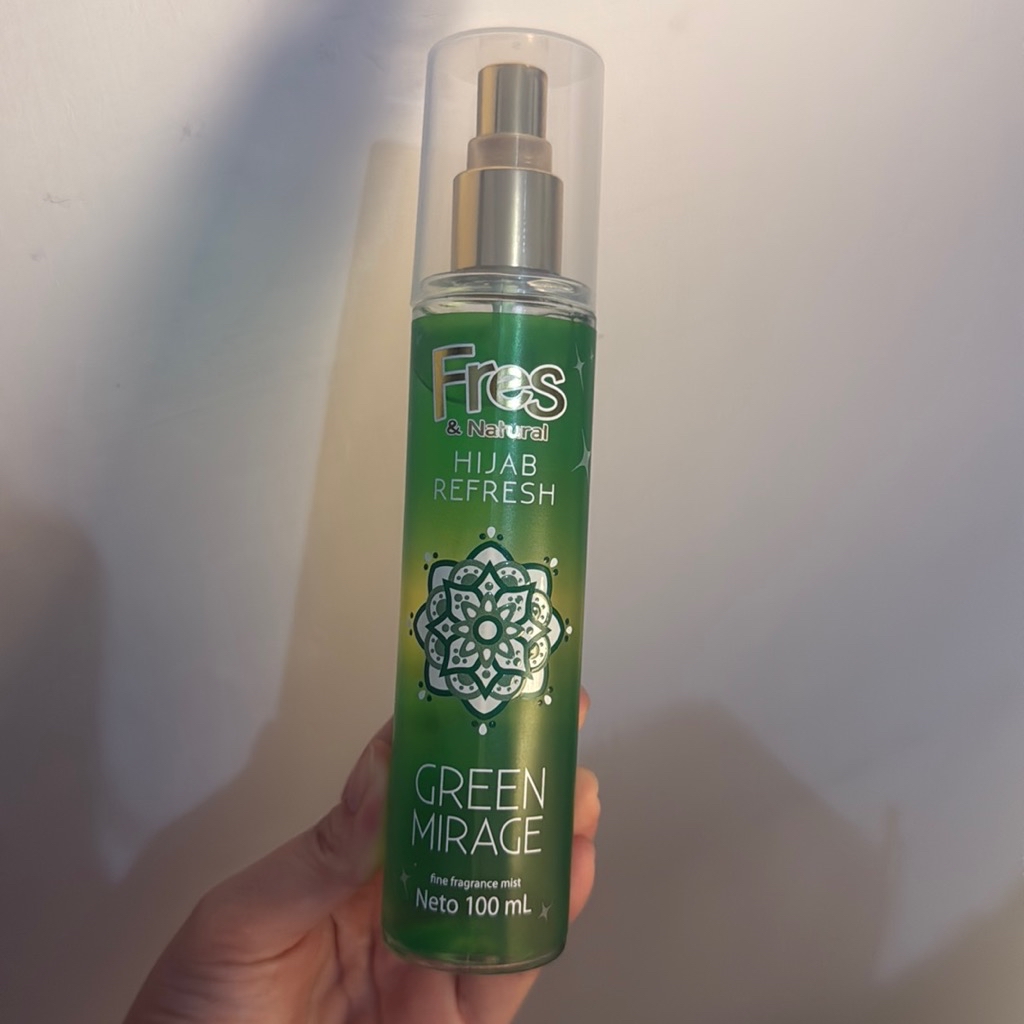 Hijab Refresh Spray - Green Mirage imgfdn-a3c3e0b2-3c3b-4d31-b192-84fc05a15e7a