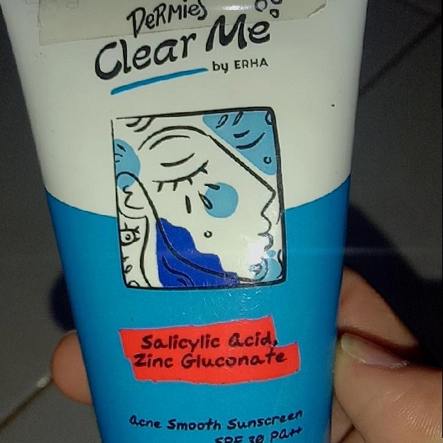 Clear Me Acne Smooth Sunscreen imgfdn-56c0e992-73b6-4490-b307-d38becc3a967