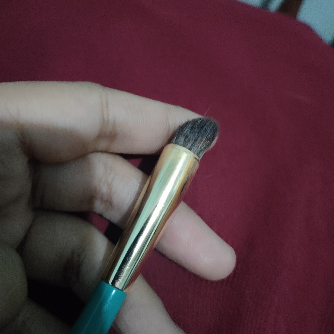 M331 Micro Brush Concealer Brush imgfdn-35aba923-c65e-4b2d-af82-d1d808e36e04