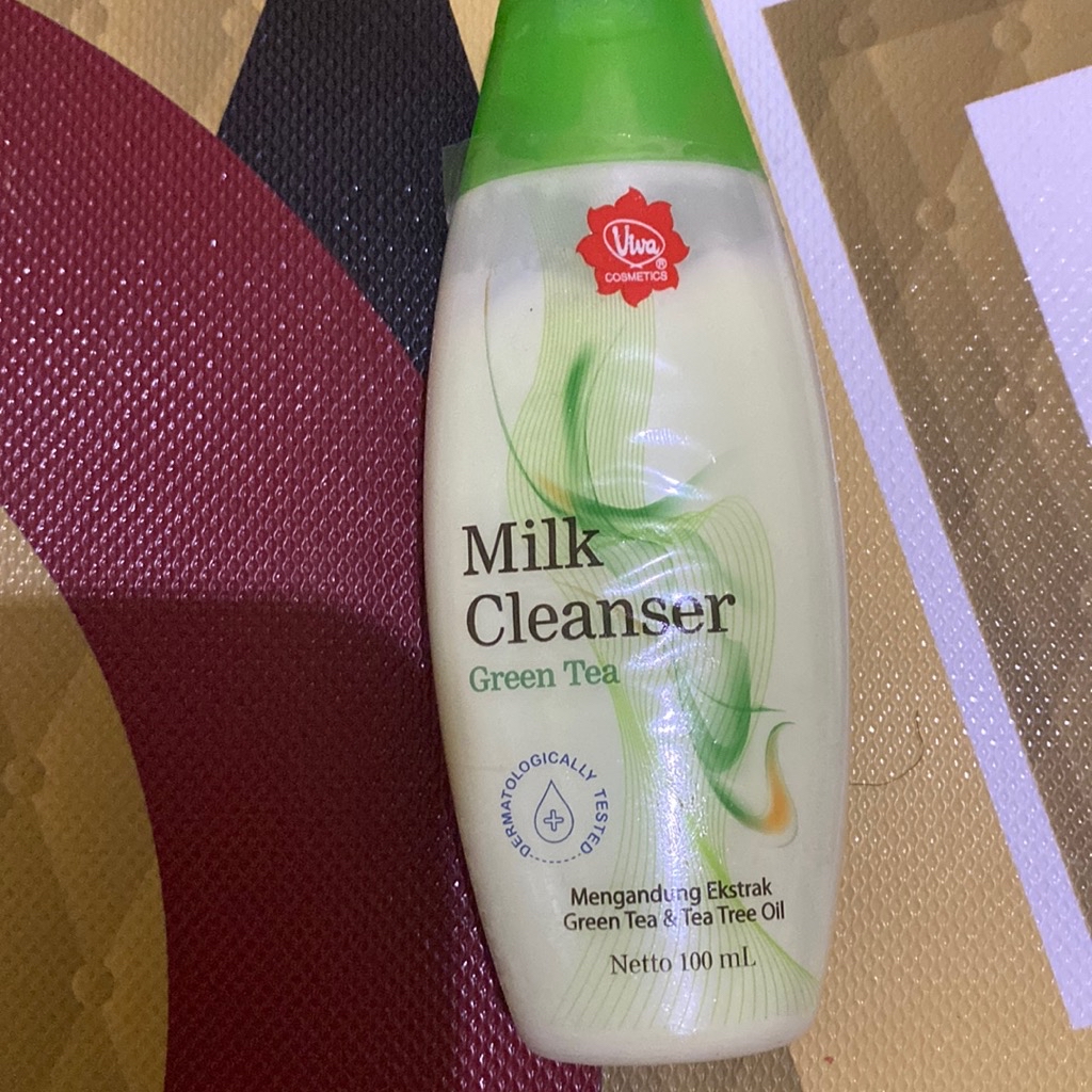 Milk Cleanser - Green Tea imgfdn-47a4bdba-ba44-4f1c-a8cb-3434b76e50f3