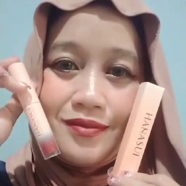 Mattedorable Lipcream - 16 Glam imgfdn-70432246-00a3-4c58-a8b2-ca51c7356af9