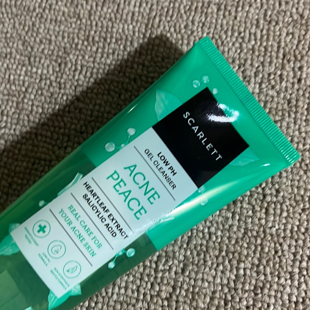 Low pH Acne Peace Gel Cleanser imgfdn-66b31d19-8e79-4f10-b4fb-96a2e118a539