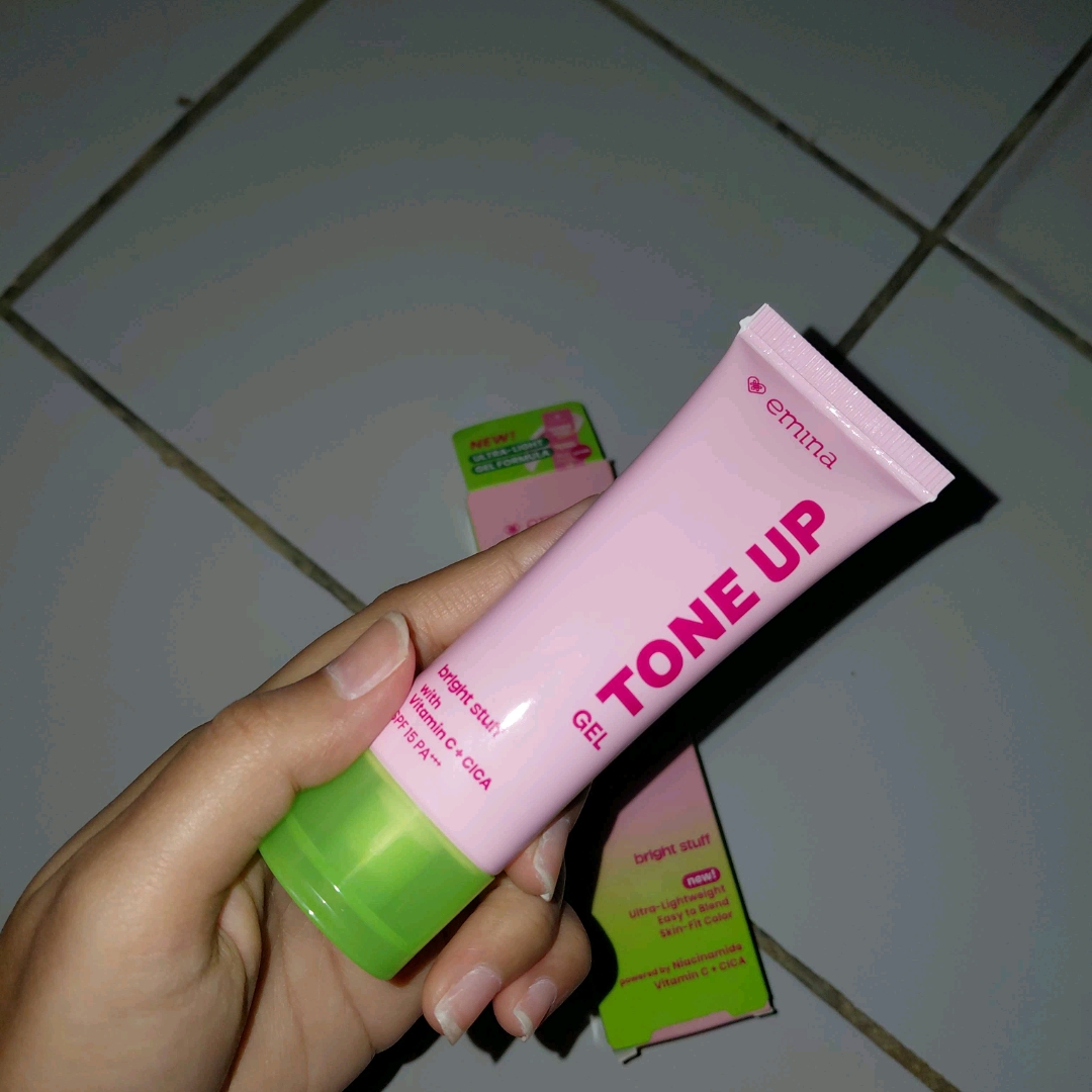 Bright Stuff Tone Up Cream imgfdn-16999a17-34f0-49ef-916c-6d45e75e5ee3