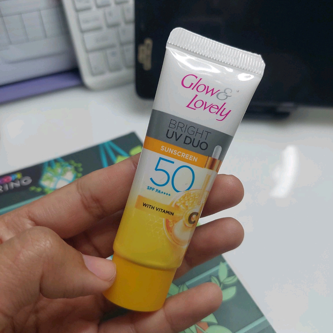 UV Duo Sunscreen SPF 50 imgfdn-85f9d8cf-0bbf-4291-bfae-b871794c1f69