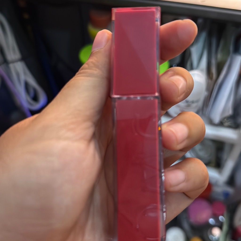 Colorlast Lip Vinyl - 02 FYP Pink imgfdn-79b0ea80-b7c6-4ce3-a9c5-73d8859e1744