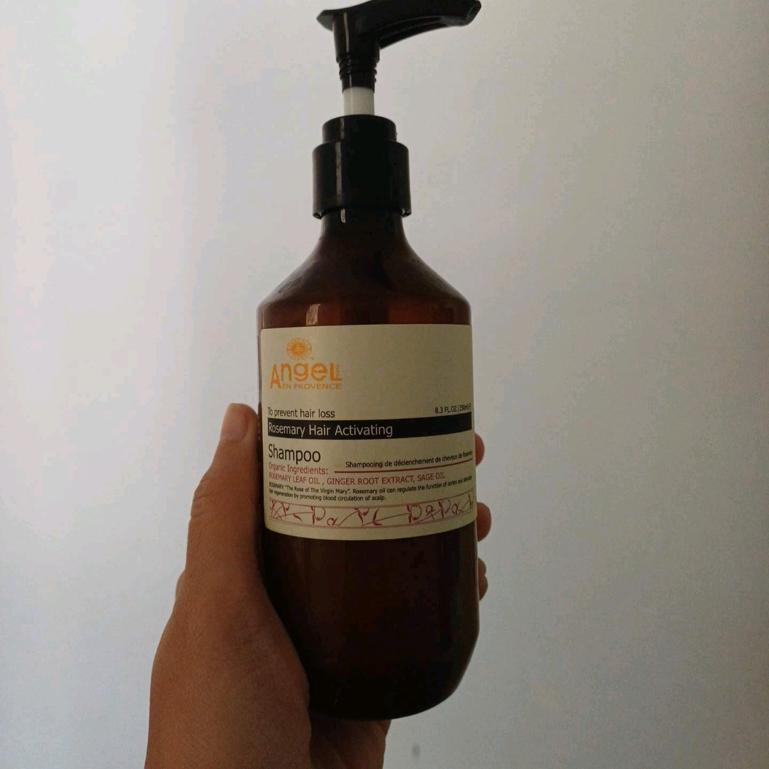 Rosemary Hair Activating Shampoo imgfdn-f9e14ca4-21e0-478e-97a4-3c5d0d263e59