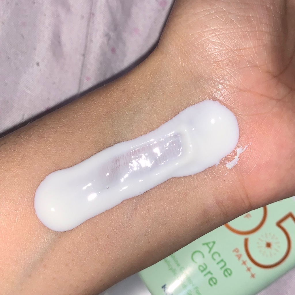 UV Fresh Look Acne Care SPF35  imgfdn-65039573-7f4e-409f-80d3-75de5e662d7c