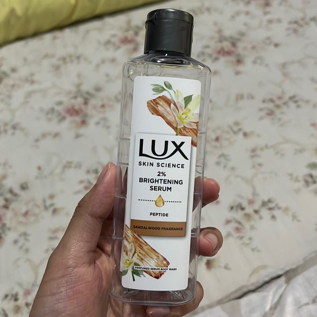 Skin Science 2% Brightening Serum Body Wash - Sandalwood imgfdn-ac235581-a709-4766-a68b-d579a0a09ebd