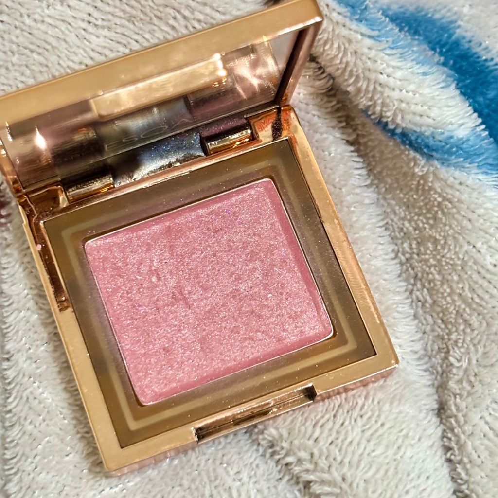 Blush - Malibu imgfdn-470cbbf7-6006-4c26-9e36-1d72c09c211d