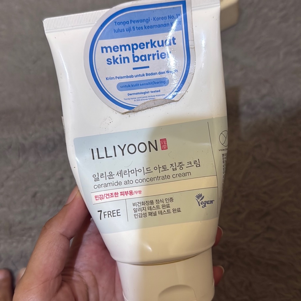 Ceramide Ato Concentrate Moisturizer Cream imgfdn-ad218ae9-e393-4f2e-b8fa-2f5b8d382162